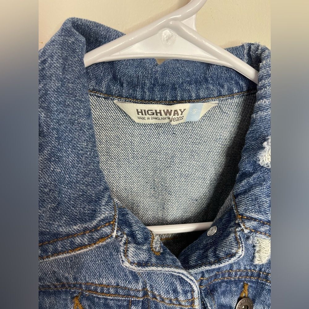Highway Women’s Jean Denim Distressed Jacket Short Sz Small. - Picture 16 of 16
